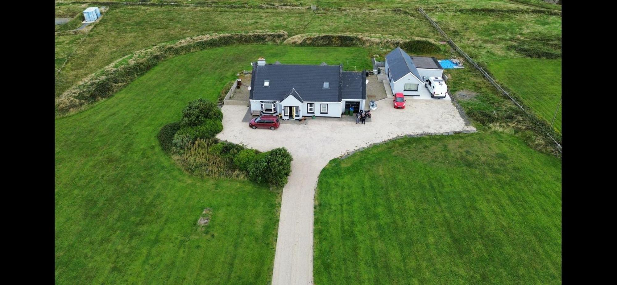 Cois Na Mara Bridges Of Ross V15 T677 Bed & Breakfast Kilbaha Exterior foto