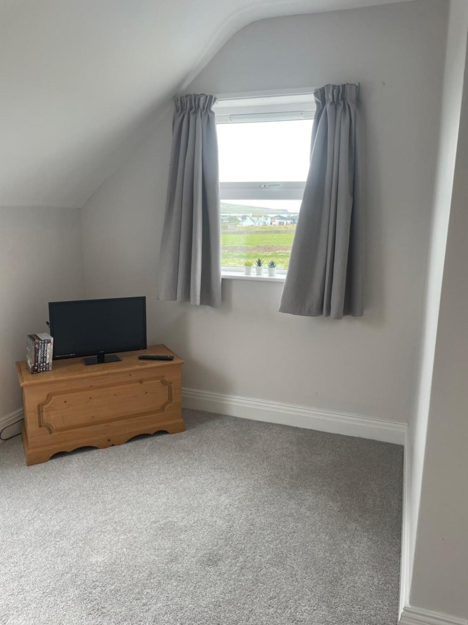 Cois Na Mara Bridges Of Ross V15 T677 Bed & Breakfast Kilbaha Exterior foto